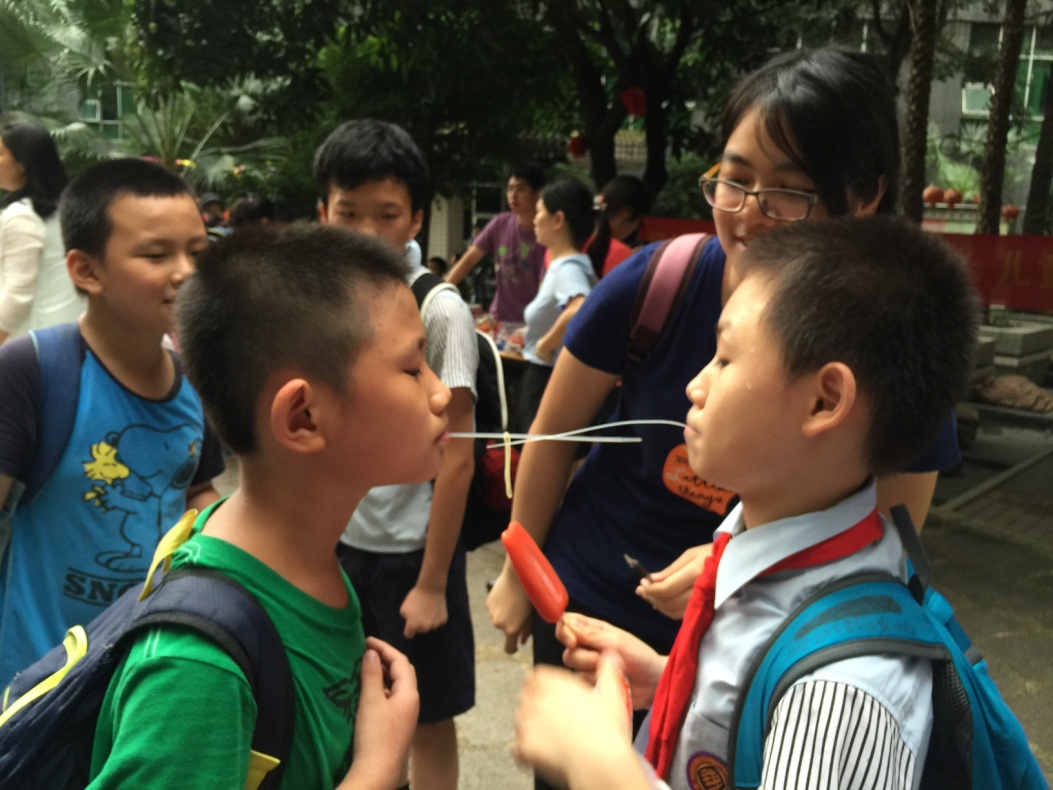 “亲子沟通零距离”庆六一社区游园活动